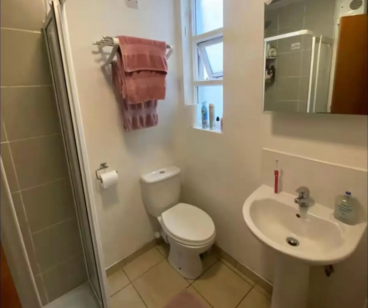 Affordable, Cheap Accomodation In Dublin Up To 6 0*,